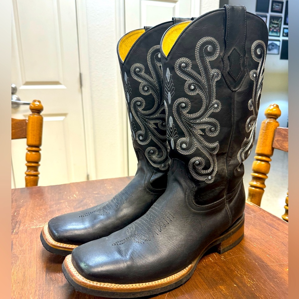Ferrini boots size 13